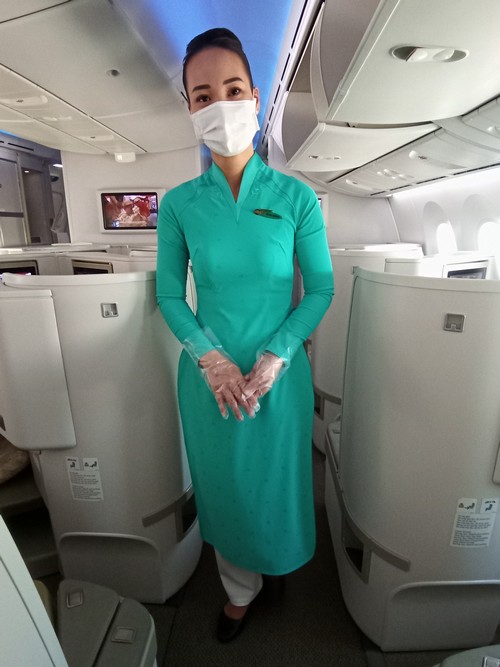vietnam_airlines_uniform_cabin_crew_business_class